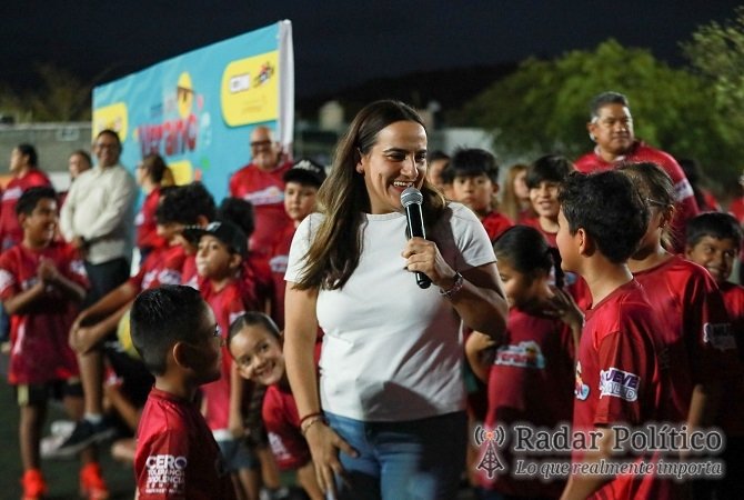 200 niñas y niños concluyen con éxito Curso de Verano en el CEDEM “Memo” Ayón