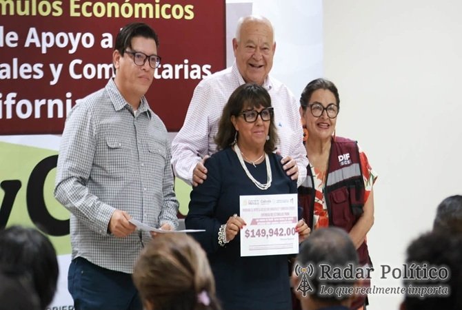 Entrega Gobernador recursos del PACMyC a 31 creadores; preservan tradiciones y raíces sudcalifornianas