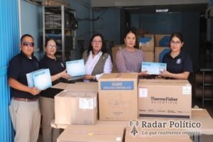 Entrega Comisión Estatal de Búsqueda equipo especializado al laboratorio de genética de la PGJE